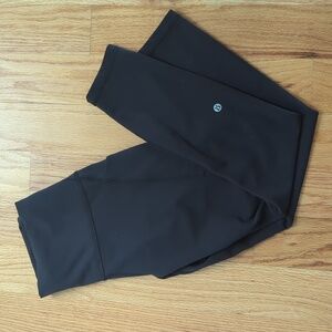 Lululemon size 8 black pocket leggings